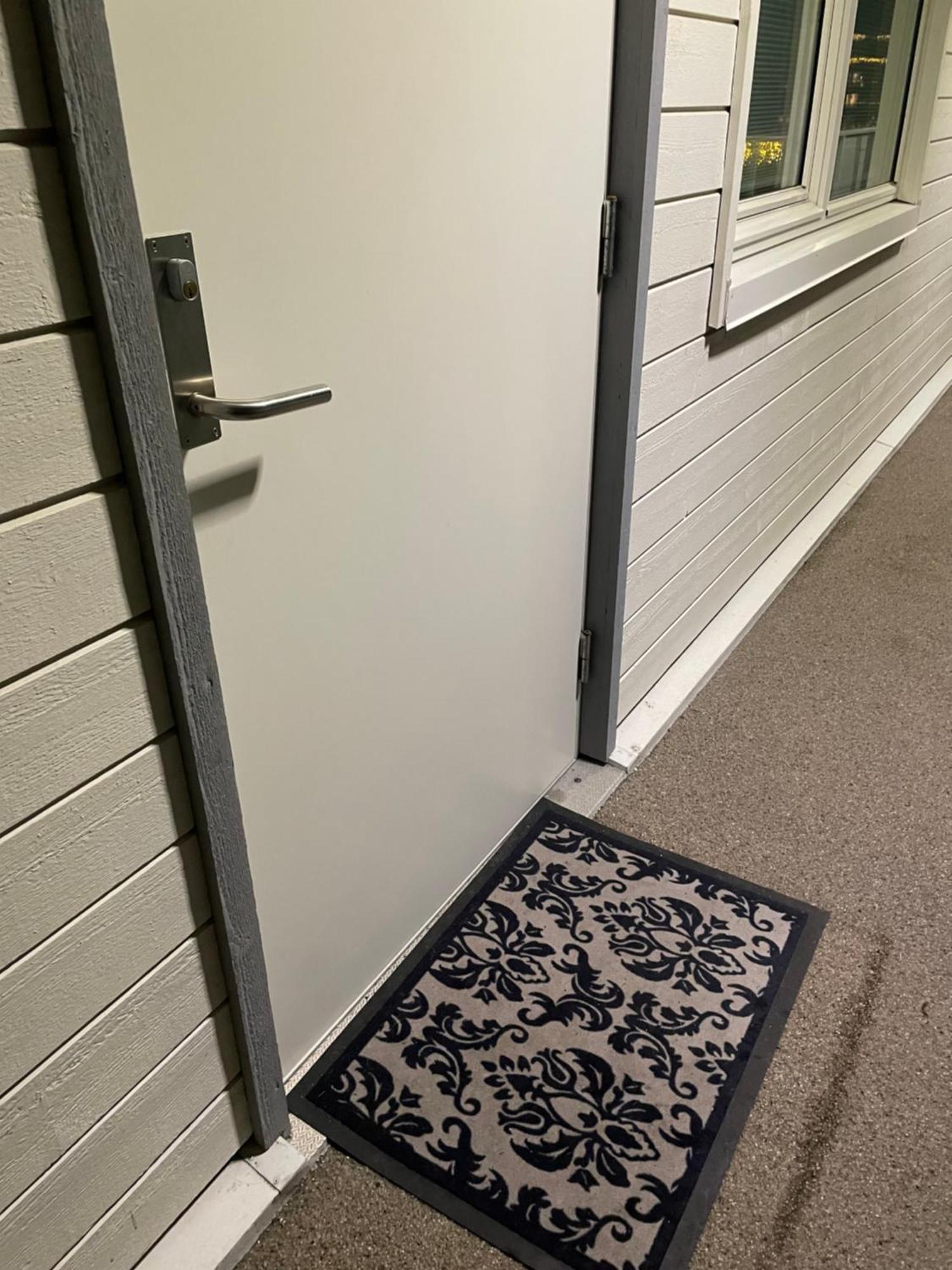 3 Sleeping Rooms For 82M2 Which Direct Traffic To Airport And City Center Bergen Extérieur photo